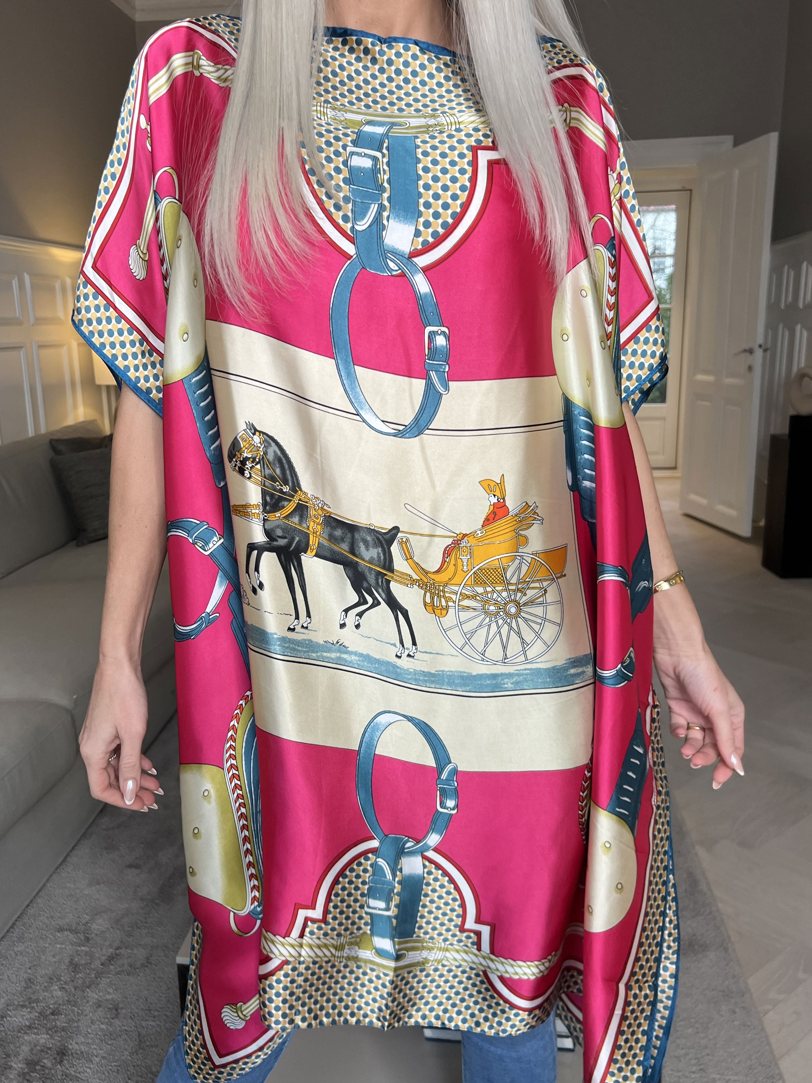 Emily - Let og luftig tunika i viskose og silke